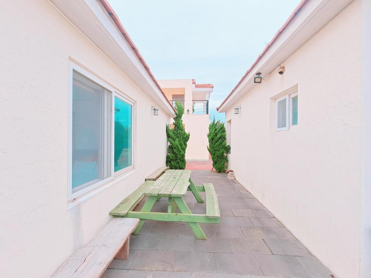 済州市 チェジュ ギリメ ペンションヴィラ エクステリア 写真