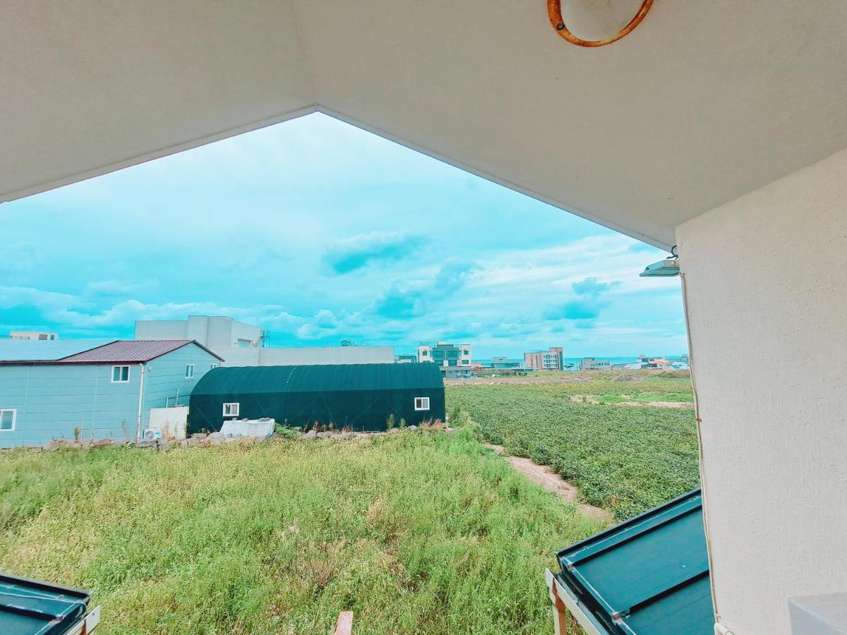 済州市 チェジュ ギリメ ペンションヴィラ エクステリア 写真