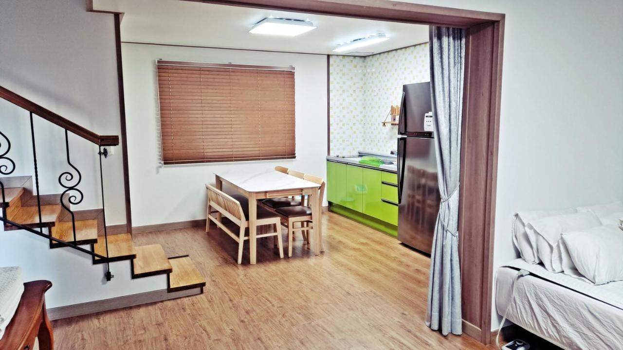 済州市 チェジュ ギリメ ペンションヴィラ エクステリア 写真